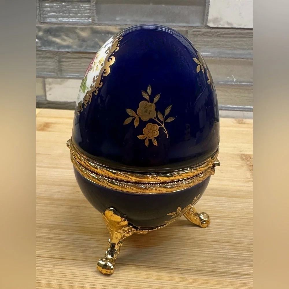 Splendid Blue Floral Egg Music Box Jewelry Box Plays Memory from Cats